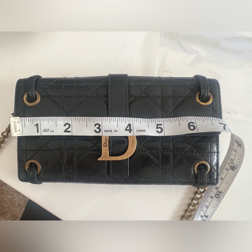 DIOR Wallet On Chain (Authentic!) - Picture 10 of 11